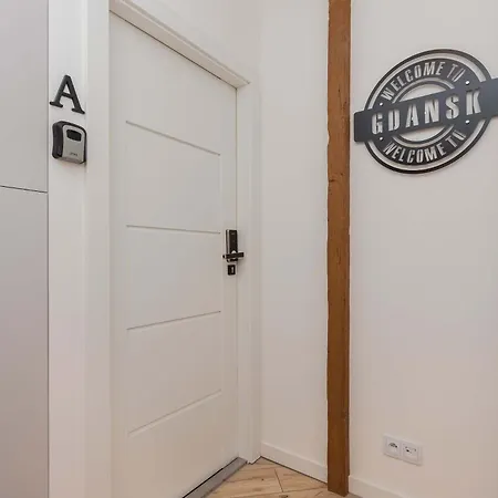 Old Town Aesthetic Deep Blue In By Renters Appartement *