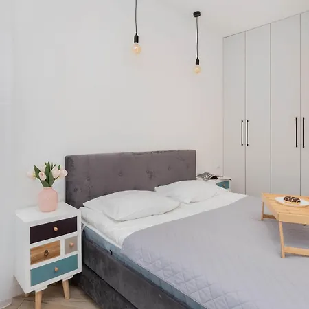 Old Town Aesthetic Deep Blue In By Renters Appartement Gdańsk